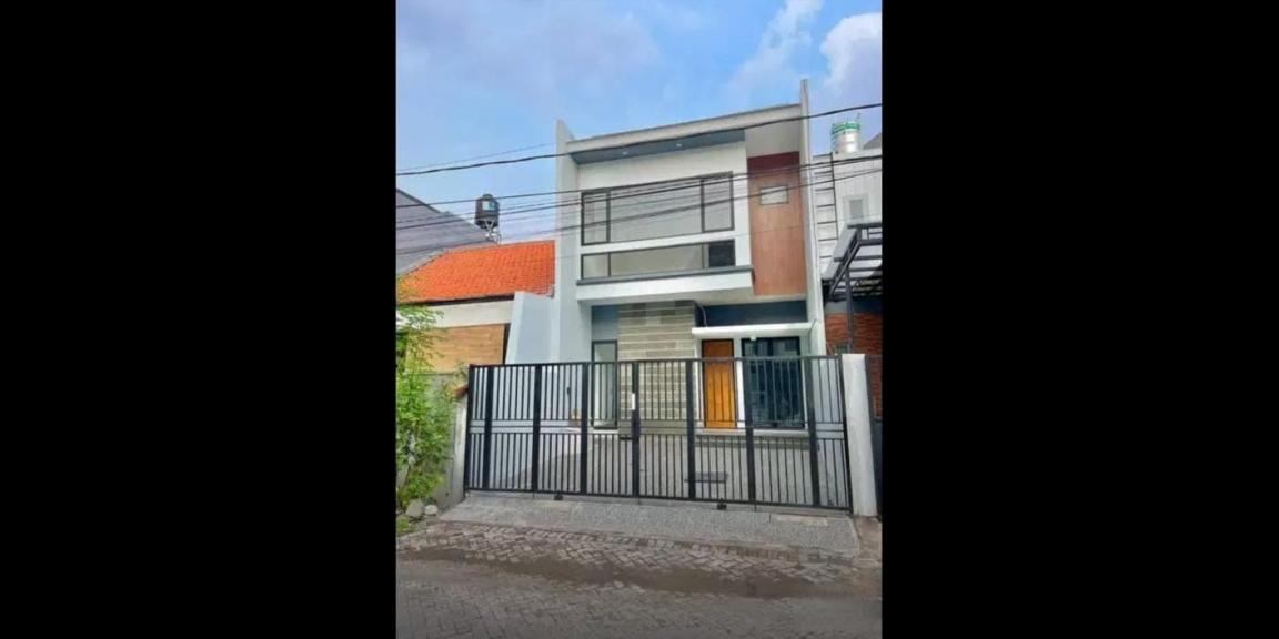 Rumah Baru Gress di Tengah Kota Lokasi Klampis Semolo Tengah Surabaya Rumah Baru Gress di Tengah Kota Lokasi Klampis Semolo Tengah Surabaya