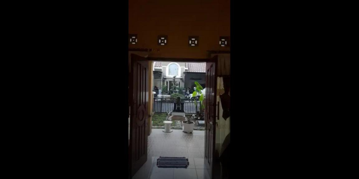 Rumah Full Furnished Siap Huni Lokasi Graha Kebraon Wiyung Surabaya  Rumah Full Furnished Siap Huni Lokasi Graha Kebraon Wiyung Surabaya