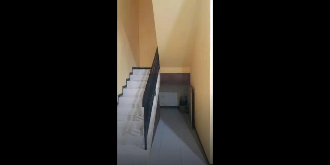 Rumah Full Furnished Siap Huni Lokasi Graha Kebraon Surabaya Barat Rumah Full Furnished Siap Huni Lokasi Graha Kebraon Surabaya Barat