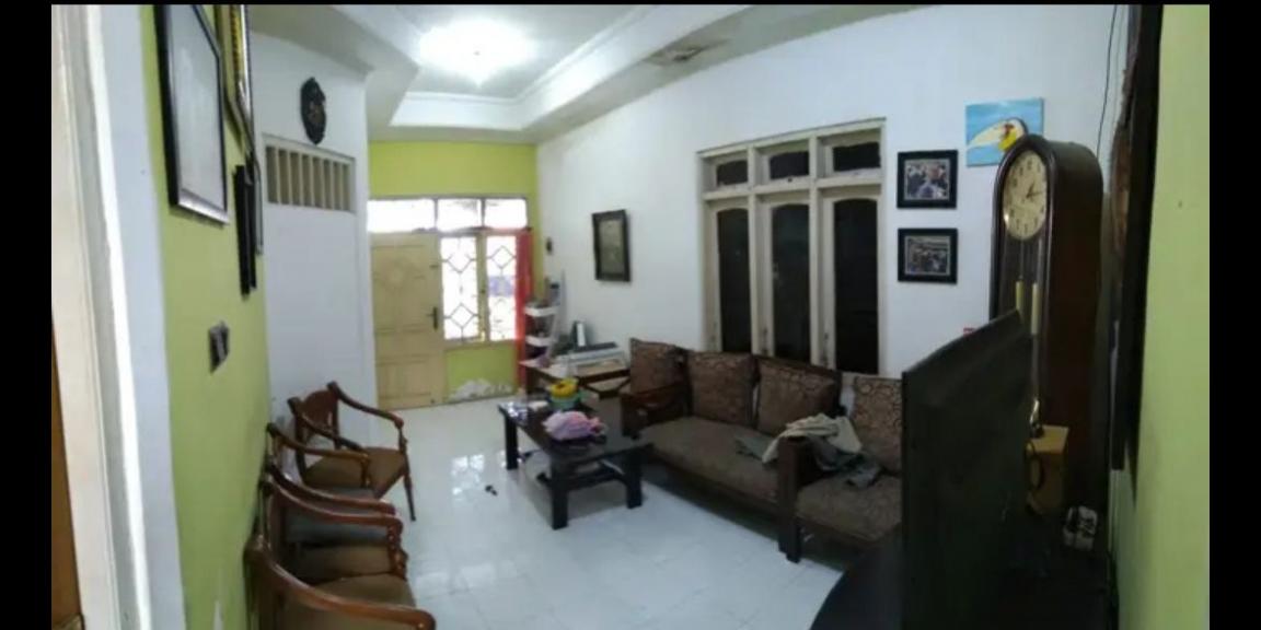 Rumah Hook Hitung Tanah Lokasi Strategis di Petemon Surabaya Pusat Rumah Hook Hitung Tanah Lokasi Strategis di Petemon Surabaya Pusat