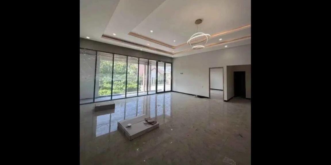 Rumah Baru Gress Istimewa ada Kolam Renangnya Lokasi Kertajaya Indah Surabaya Pusat Rumah Baru Gress Istimewa ada Kolam Renangnya Lokasi Kertajaya Indah Surabaya Pusat