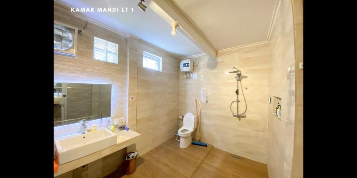 Rumah Siap Huni di Pusat Kota Surabaya Lokasi Gubeng Kertajaya Rumah Siap Huni di Pusat Kota Surabaya Lokasi Gubeng Kertajaya