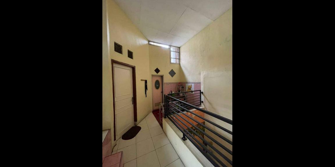 Rumah Murah Siap Huni Lokasi Jambangan Surabaya Rumah Murah Siap Huni Lokasi Jambangan Surabaya