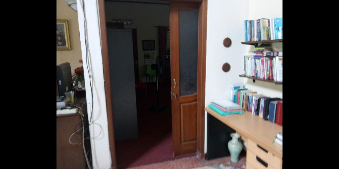 Rumah Luas Istimewa Full Jati Lokasi Gayungsari Barat Surabaya Rumah Luas Istimewa Full Jati Lokasi Gayungsari Barat Surabaya