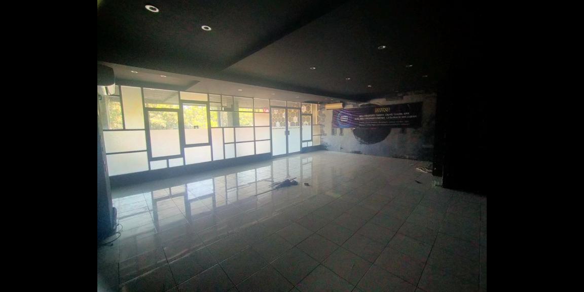 LOKASI STRATEGIS!!! Disewakan Ruko 4 Lantai Nol jalan Raya Ir Soekarno Merr Surabaya, 2 Unit jejer LOKASI STRATEGIS!!! Disewakan Ruko 4 Lantai Nol jalan Raya Ir Soekarno Merr Surabaya, 2 Unit jejer