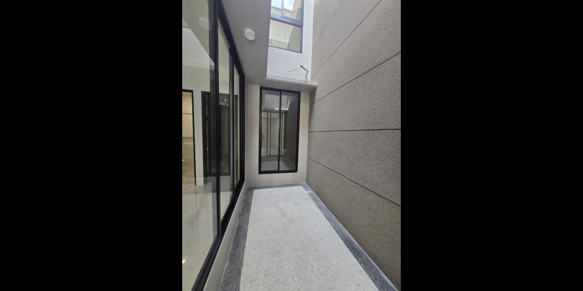 Rumah Modern Baru Gress Siap Huni Lokasi Baruk Utara Rungkut Surabaya Timur Rumah Modern Baru Gress Siap Huni Lokasi Baruk Utara Rungkut Surabaya Timur