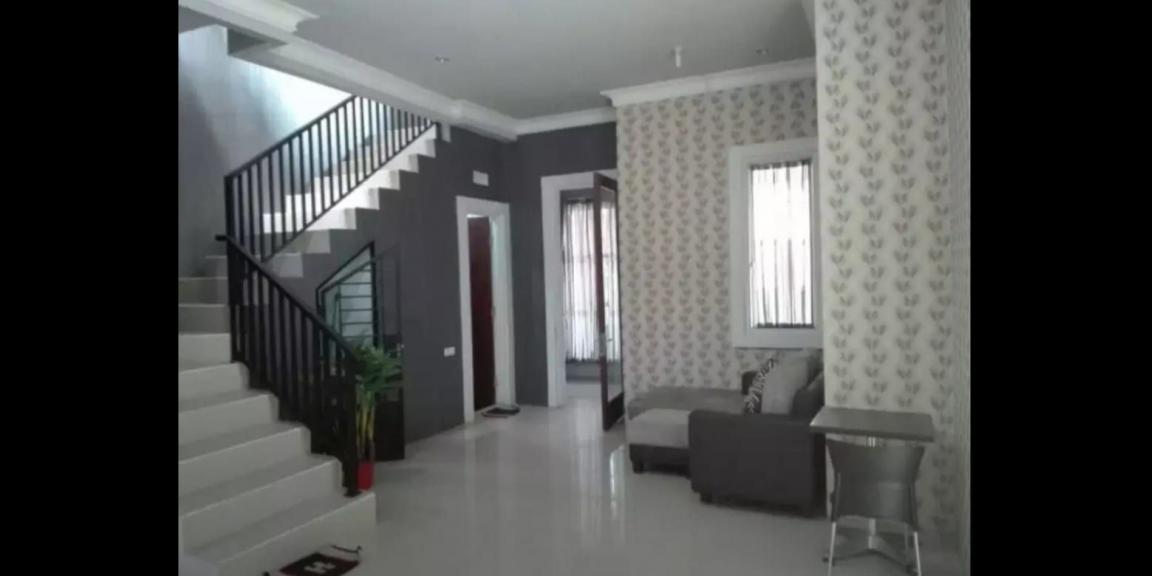 Rumah Semi Furnished Siap Huni Lokasi Pagesangan Baru Surabaya Rumah Semi Furnished Siap Huni Lokasi Pagesangan Baru Surabaya