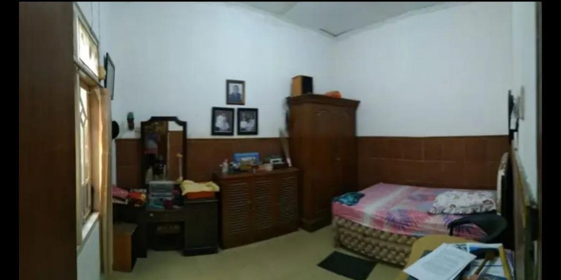 Rumah Hook Hitung Tanah Lokasi Strategis di Petemon Surabaya Pusat Rumah Hook Hitung Tanah Lokasi Strategis di Petemon Surabaya Pusat