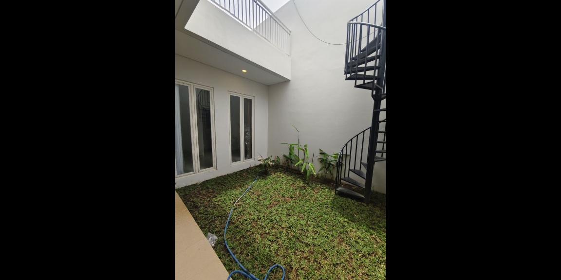 Rumah Baru Gress Full Furnished Lokasi Manyar Jaya Sukolilo Surabaya Rumah Baru Gress Full Furnished Lokasi Manyar Jaya Sukolilo Surabaya