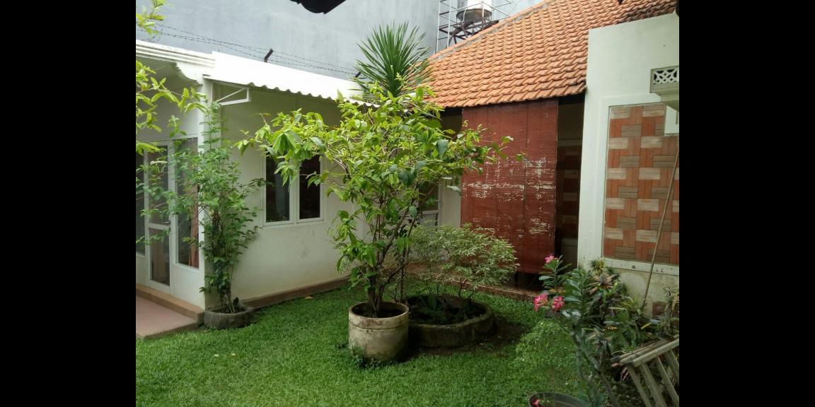 Rumah Luas Istimewa Full Jati Lokasi Gayungsari Barat Surabaya Rumah Luas Istimewa Full Jati Lokasi Gayungsari Barat Surabaya