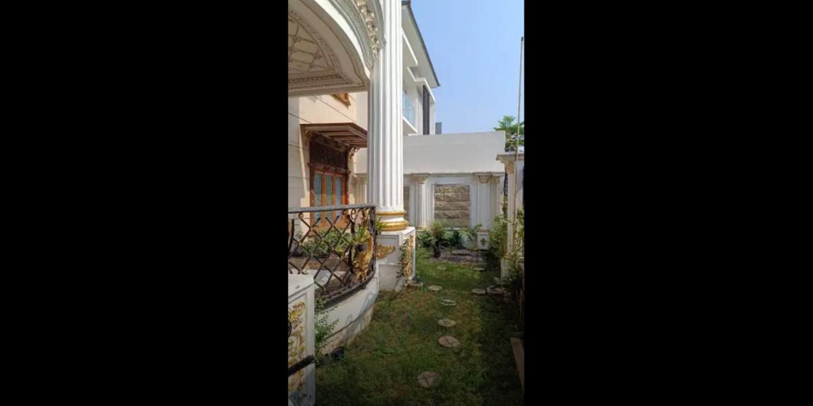 Rumah Classic Siap Huni di Perumahan Kebonsari Elveka Surabaya Selatan Rumah Classic Siap Huni di Perumahan Kebonsari Elveka Surabaya Selatan