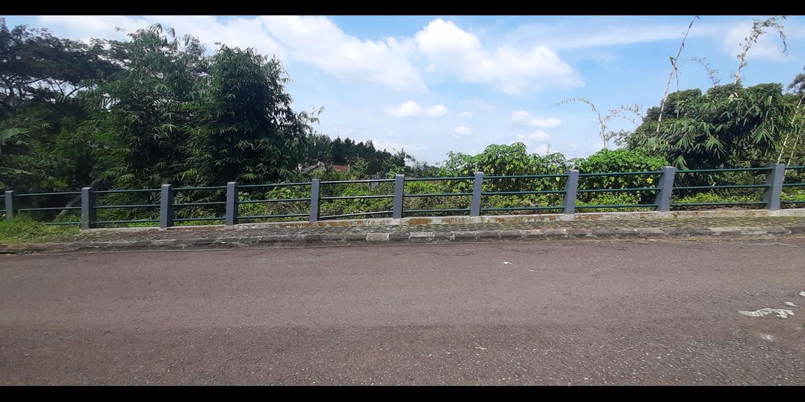 RUMAH DUA LANTAI GAYA AMERIKA SEMI FURNISHED SAYAP SETIABUDI BANDUNG RUMAH DUA LANTAI GAYA AMERIKA SEMI FURNISHED SAYAP SETIABUDI BANDUNG