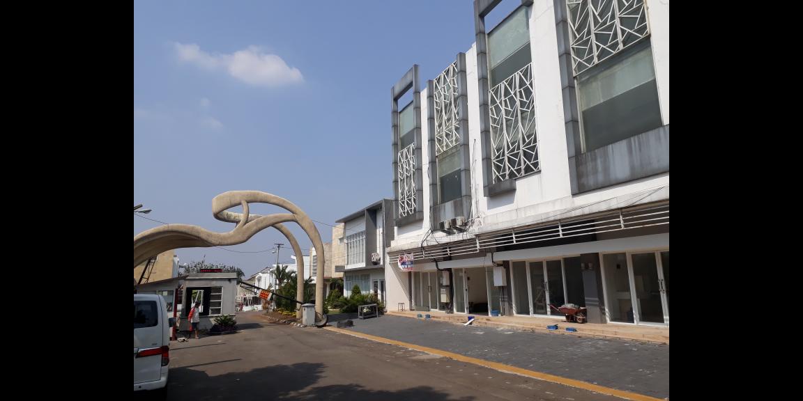 6 unit Ruko 3 Lantai siap huni 6 unit Ruko 3 Lantai siap huni