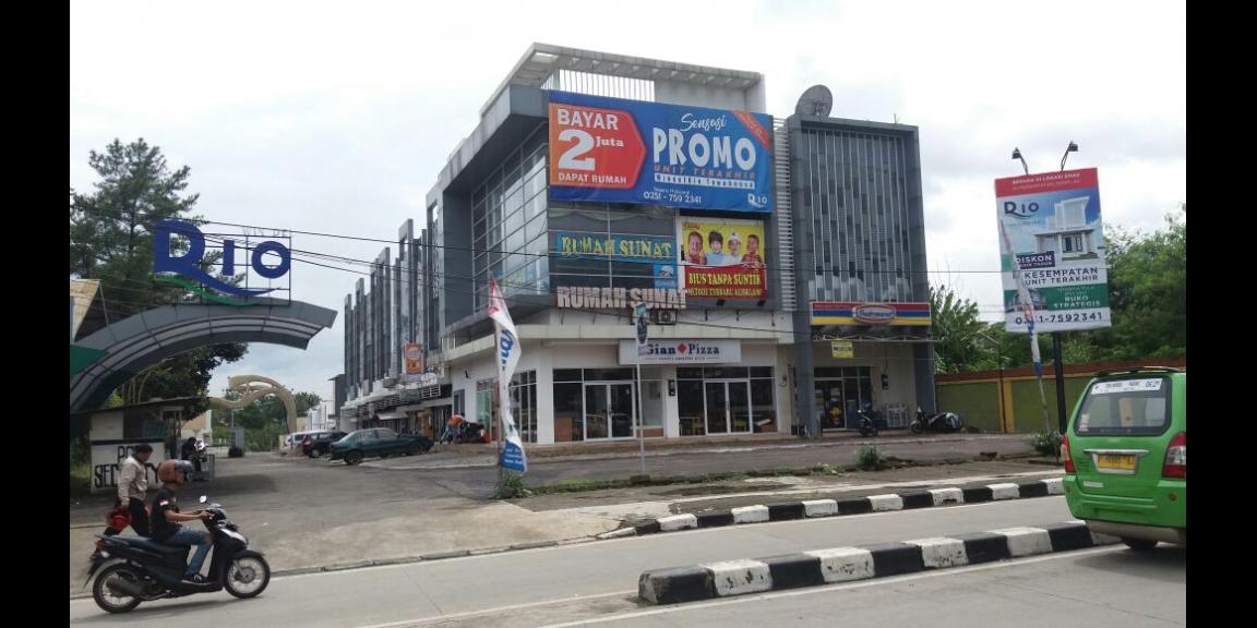 6 unit Ruko 3 Lantai siap huni 6 unit Ruko 3 Lantai siap huni