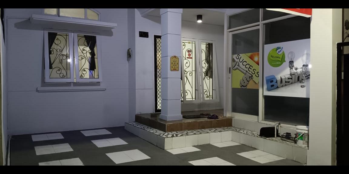 Dijual Rumah Siap Huni Baru Renovasi Strategis di Bukit Palma Citraland Surabaya Barat Dijual Rumah Siap Huni Baru Renovasi Strategis di Bukit Palma Citraland Surabaya Barat