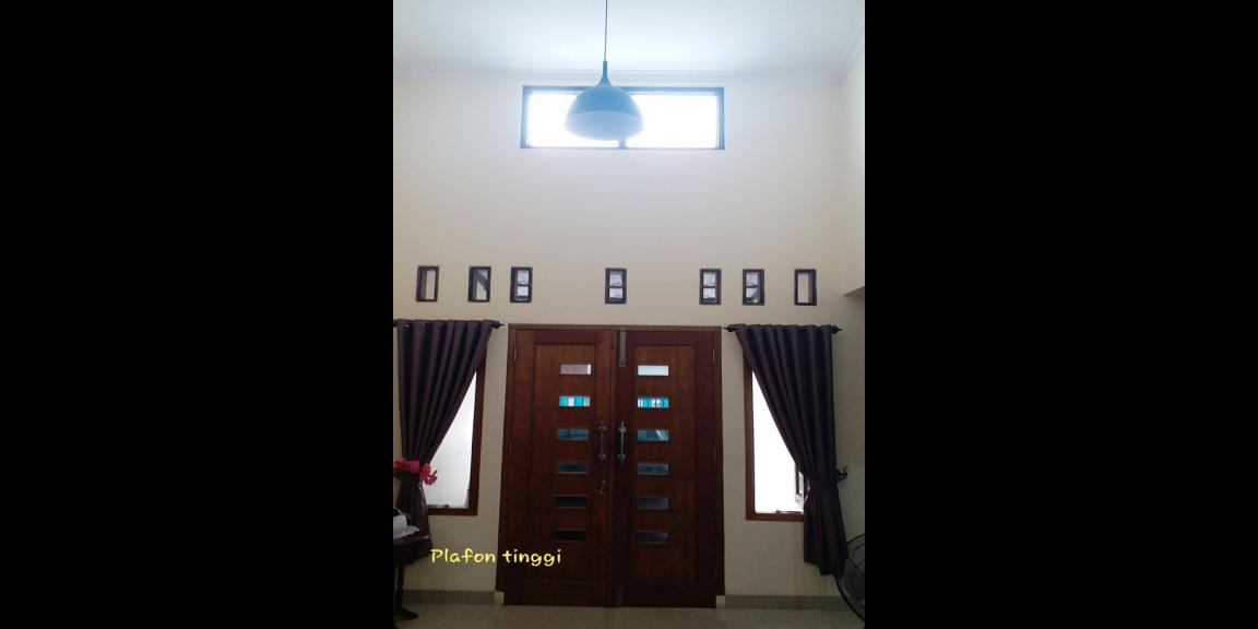 Rumah Dijual Murah Strategis Dekat Kampus UPH dan Lippo Mall Karawaci Tangerang Rumah Dijual Murah Strategis Dekat Kampus UPH dan Lippo Mall Karawaci Tangerang