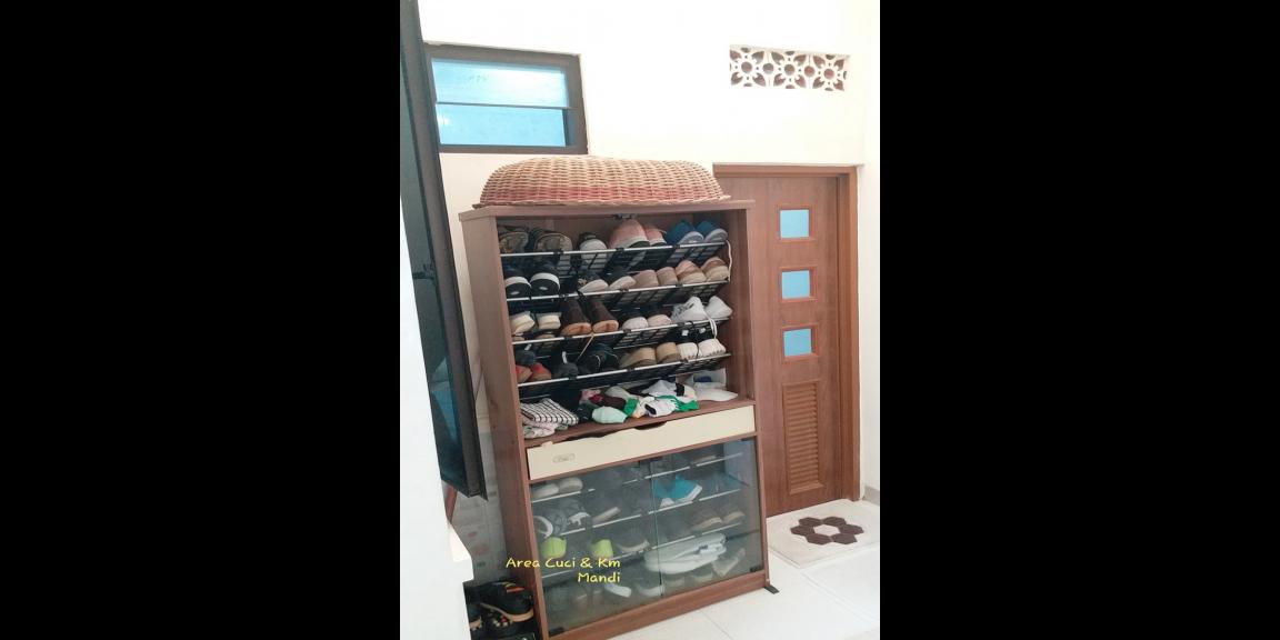 Rumah Dijual Murah Strategis Dekat Kampus UPH dan Lippo Mall Karawaci Tangerang Rumah Dijual Murah Strategis Dekat Kampus UPH dan Lippo Mall Karawaci Tangerang