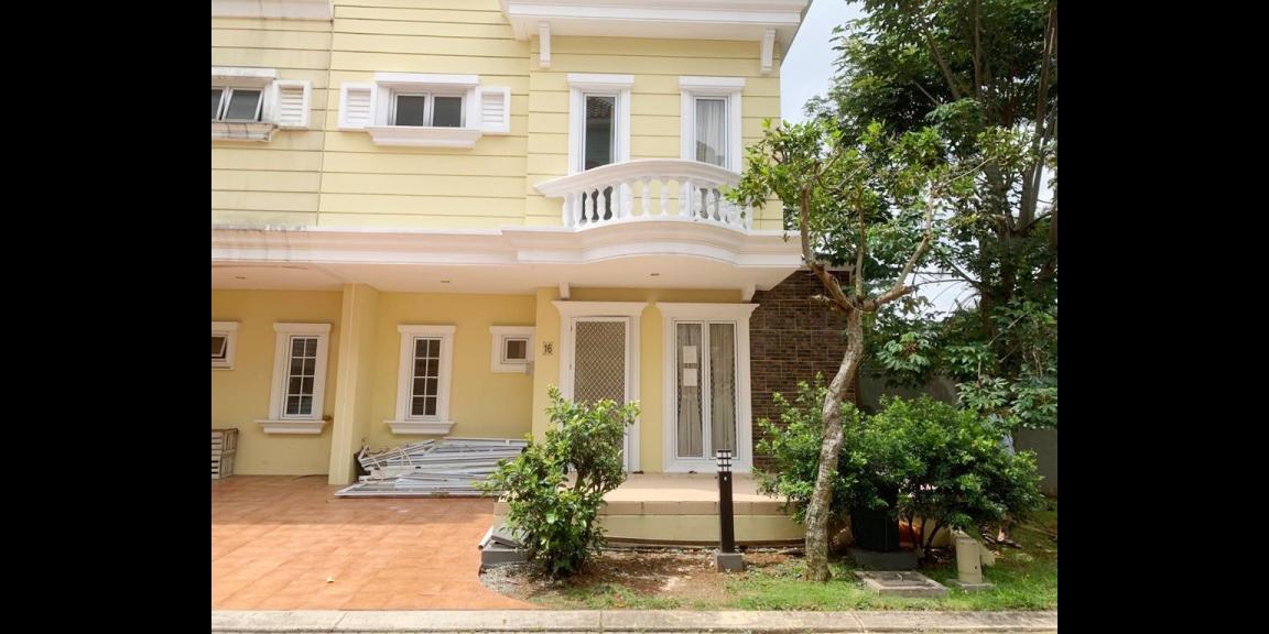 Dijual Rumah Baru 3 Lantai Hook Murah Banget di Montana Vilage Gading Serpong Dijual Rumah Baru 3 Lantai Hook Murah Banget di Montana Vilage Gading Serpong
