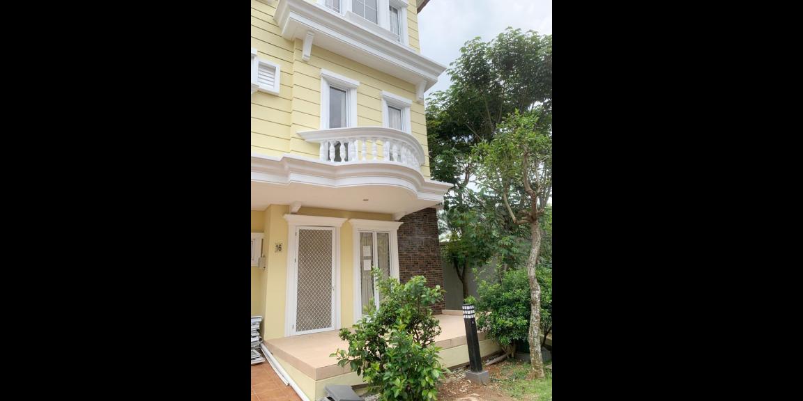 Dijual Rumah Baru 3 Lantai Hook Murah Banget di Montana Vilage Gading Serpong Dijual Rumah Baru 3 Lantai Hook Murah Banget di Montana Vilage Gading Serpong