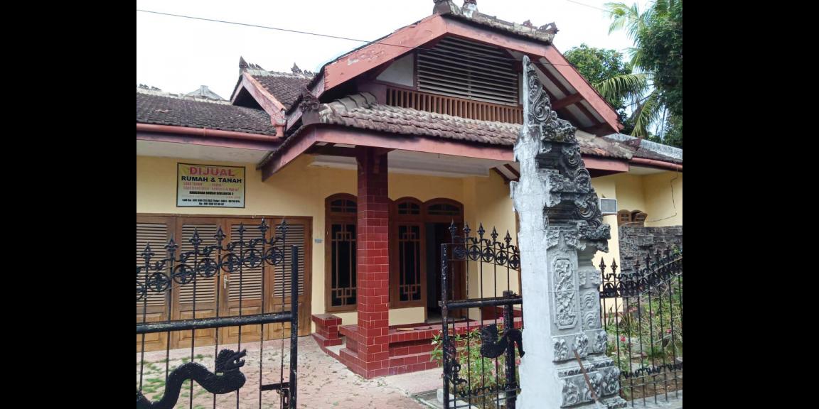 Jual Rumah 2 Lantai Murah Dengan Tanah Yang Luas di Jl. Raya Situbondo - Banyuwangi Jual Rumah 2 Lantai Murah Dengan Tanah Yang Luas di Jl. Raya Situbondo - Banyuwangi