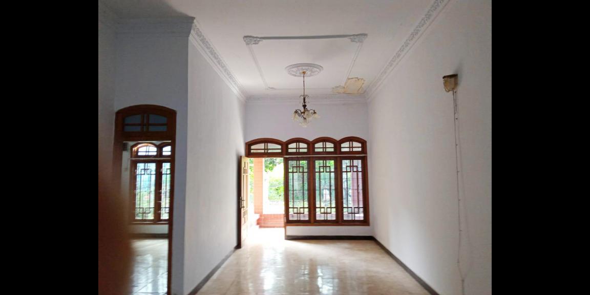 Jual Rumah 2 Lantai Murah Dengan Tanah Yang Luas di Jl. Raya Situbondo - Banyuwangi Jual Rumah 2 Lantai Murah Dengan Tanah Yang Luas di Jl. Raya Situbondo - Banyuwangi