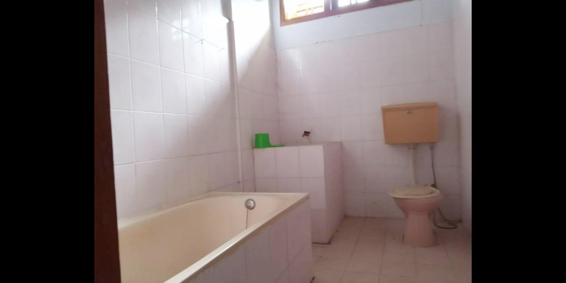 Jual Rumah 2 Lantai Murah Dengan Tanah Yang Luas di Jl. Raya Situbondo - Banyuwangi Jual Rumah 2 Lantai Murah Dengan Tanah Yang Luas di Jl. Raya Situbondo - Banyuwangi