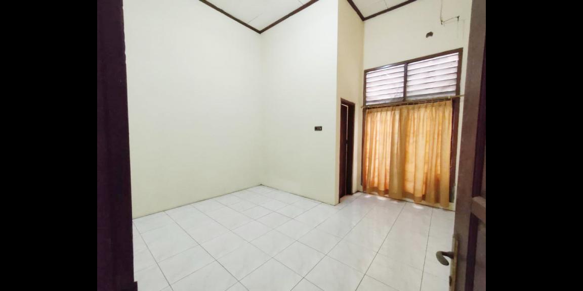 Rumah Dijual Murah Strategis di Komplek Dosen IKIP Jatikramat Jatiasih Kota Bekasi Rumah Dijual Murah Strategis di Komplek Dosen IKIP Jatikramat Jatiasih Kota Bekasi