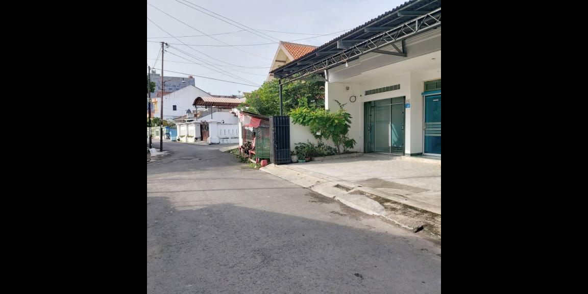 Dijual Rumah Siap Huni Bisa Buat Kantor Lokasi Strategis di Tengah Kota Semarang Dijual Rumah Siap Huni Bisa Buat Kantor Lokasi Strategis di Tengah Kota Semarang