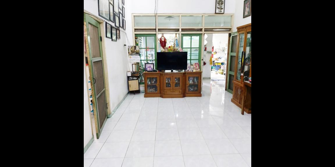 Dijual Rumah Siap Huni Bisa Buat Kantor Lokasi Strategis di Tengah Kota Semarang Dijual Rumah Siap Huni Bisa Buat Kantor Lokasi Strategis di Tengah Kota Semarang