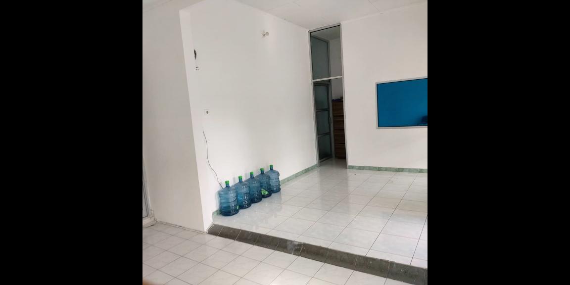 Dijual Rumah Siap Huni Bisa Buat Kantor Lokasi Strategis di Tengah Kota Semarang Dijual Rumah Siap Huni Bisa Buat Kantor Lokasi Strategis di Tengah Kota Semarang