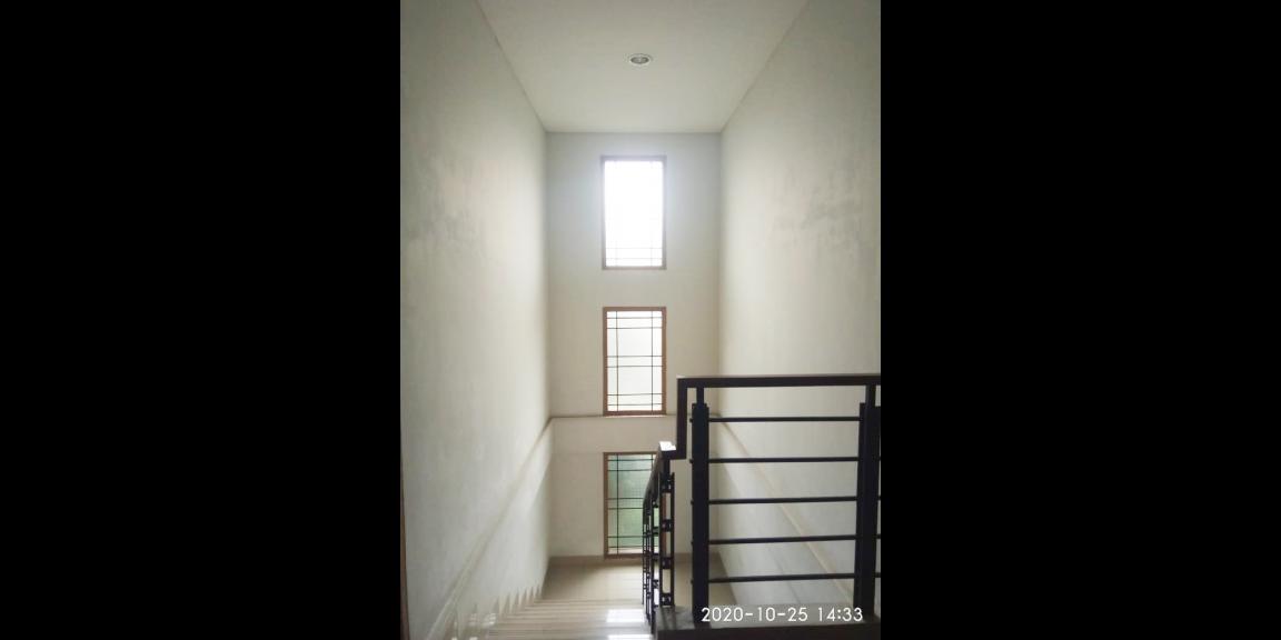 Dijual Rumah 2 Lantai Semi Furnished Lokasi Strategis di Mustikajaya Bekasi Timur Dijual Rumah 2 Lantai Semi Furnished Lokasi Strategis di Mustikajaya Bekasi Timur