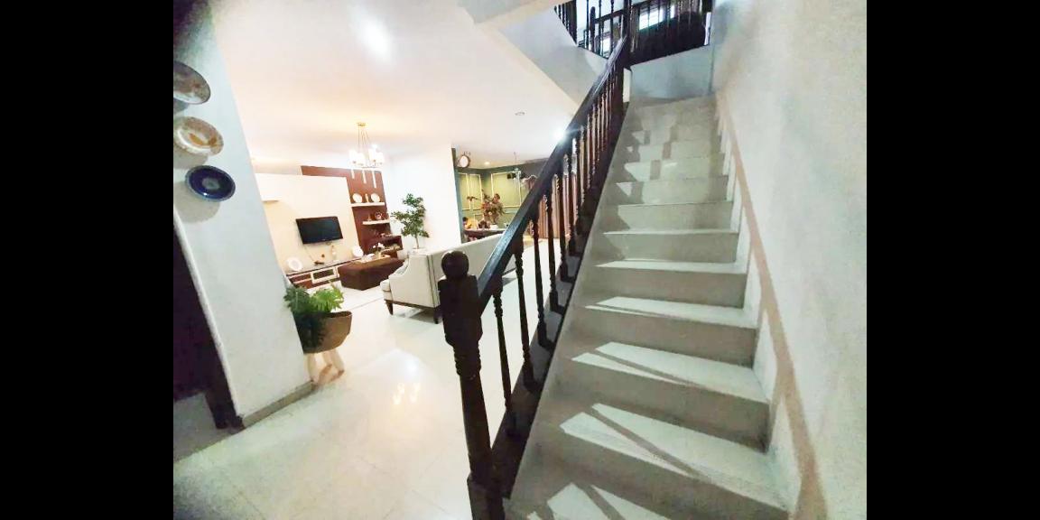 Dijual Rumah Mewah 2,5 Lantai di Rawamangun Dekat UNJ dan Kantor BPKP Pusat Dijual Rumah Mewah 2,5 Lantai di Rawamangun Dekat UNJ dan Kantor BPKP Pusat