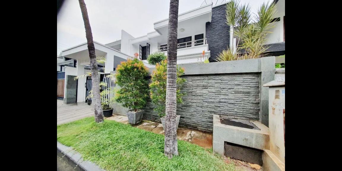 Dijual Rumah Mewah 2,5 Lantai di Rawamangun Dekat UNJ dan Kantor BPKP Pusat Dijual Rumah Mewah 2,5 Lantai di Rawamangun Dekat UNJ dan Kantor BPKP Pusat