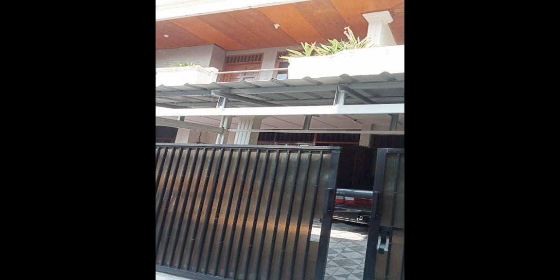 Rumah Dijual + Terima Kost di Tebet Dekat Stasiun Tebet, Mall Kasablanka dan Mall Ambasador Rumah Dijual + Terima Kost di Tebet Dekat Stasiun Tebet, Mall Kasablanka dan Mall Ambasador