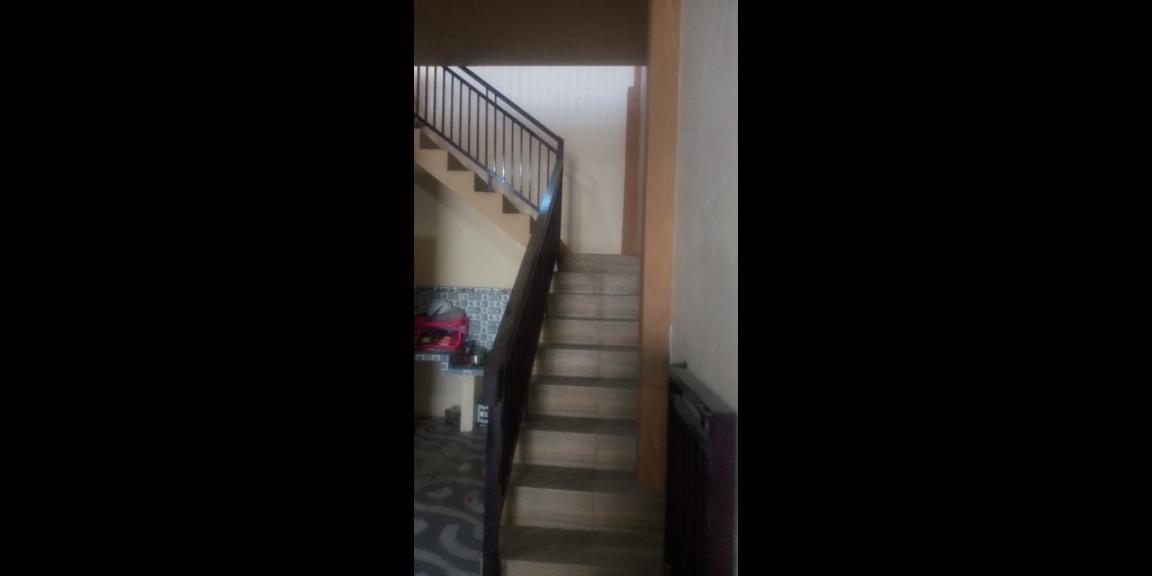 tangga menuju lantai 2 tangga menuju lantai 2