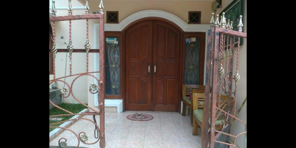 Butuh Uang Cepat!! Jual Rumah Murah 3 Lantai Bukit Sawangan Indah Butuh Uang Cepat!! Jual Rumah Murah 3 Lantai Bukit Sawangan Indah