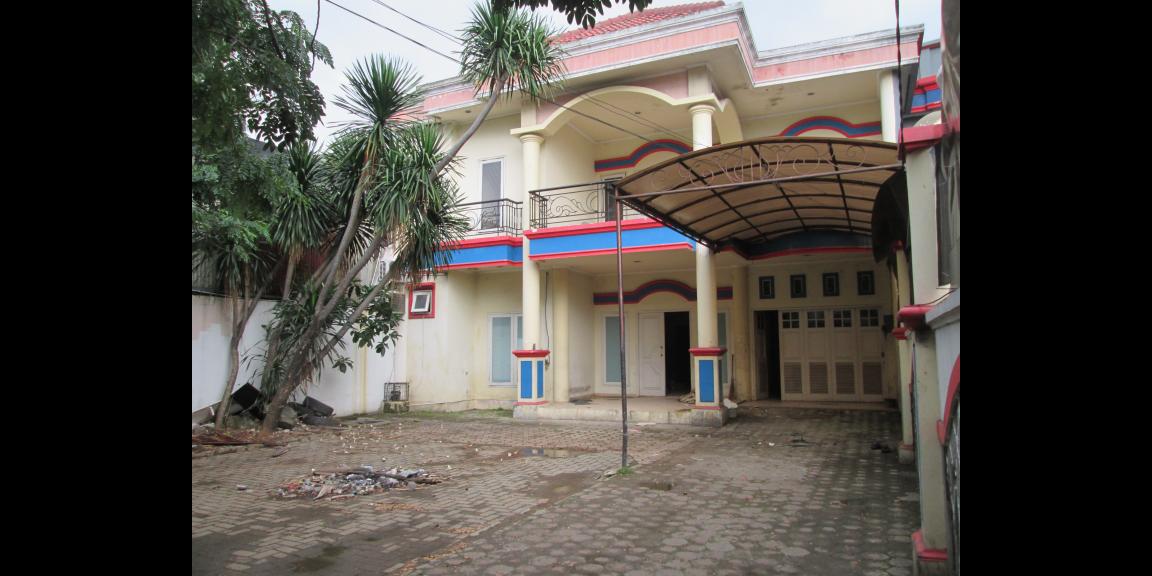 Rumah Puri Kembangan Pinggir Jalan Besar, Akses mudah kemana aja Rumah Puri Kembangan Pinggir Jalan Besar, Akses mudah kemana aja