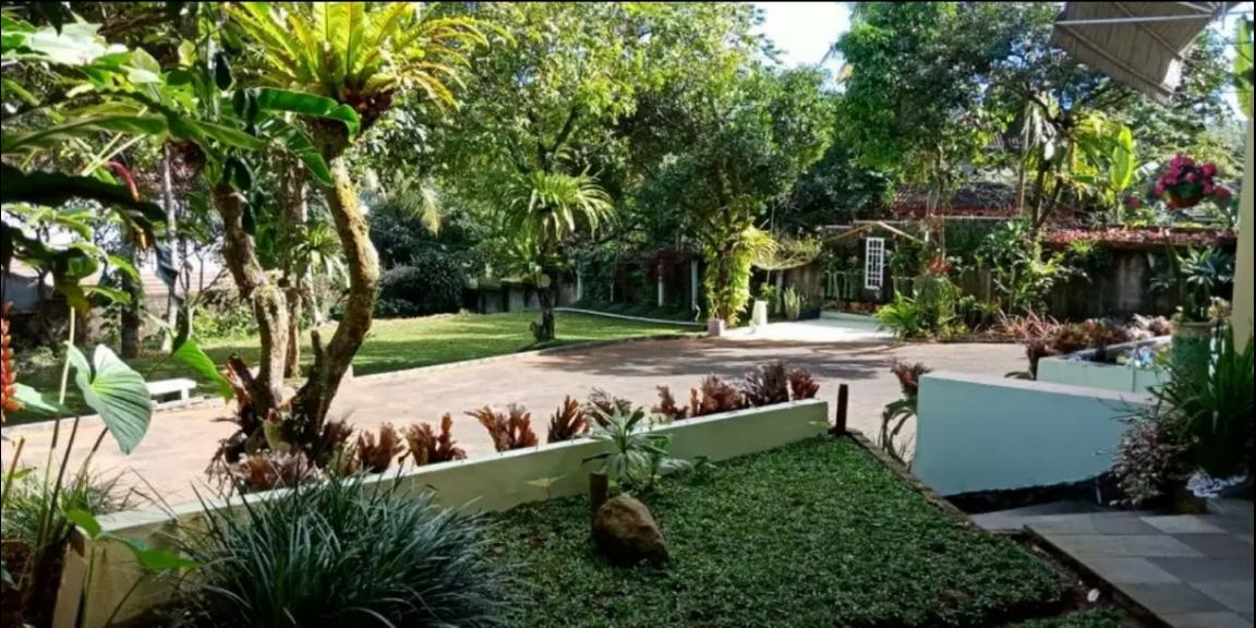 Villa / Rumah Nyaman & mewah, lokasi strategis & banyak bonus Villa / Rumah Nyaman & mewah, lokasi strategis & banyak bonus