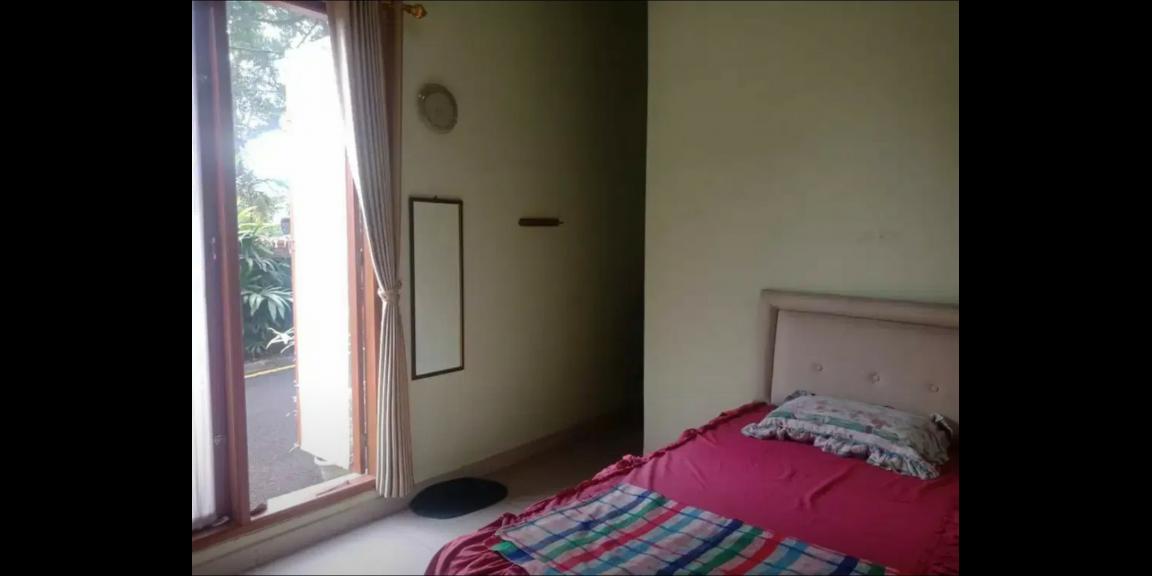 Villa / Rumah Nyaman & mewah, lokasi strategis & banyak bonus Villa / Rumah Nyaman & mewah, lokasi strategis & banyak bonus