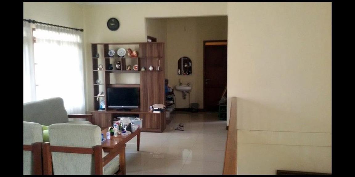 RUMAH DUA LANTAI KOTA BANDUNG RUMAH DUA LANTAI KOTA BANDUNG