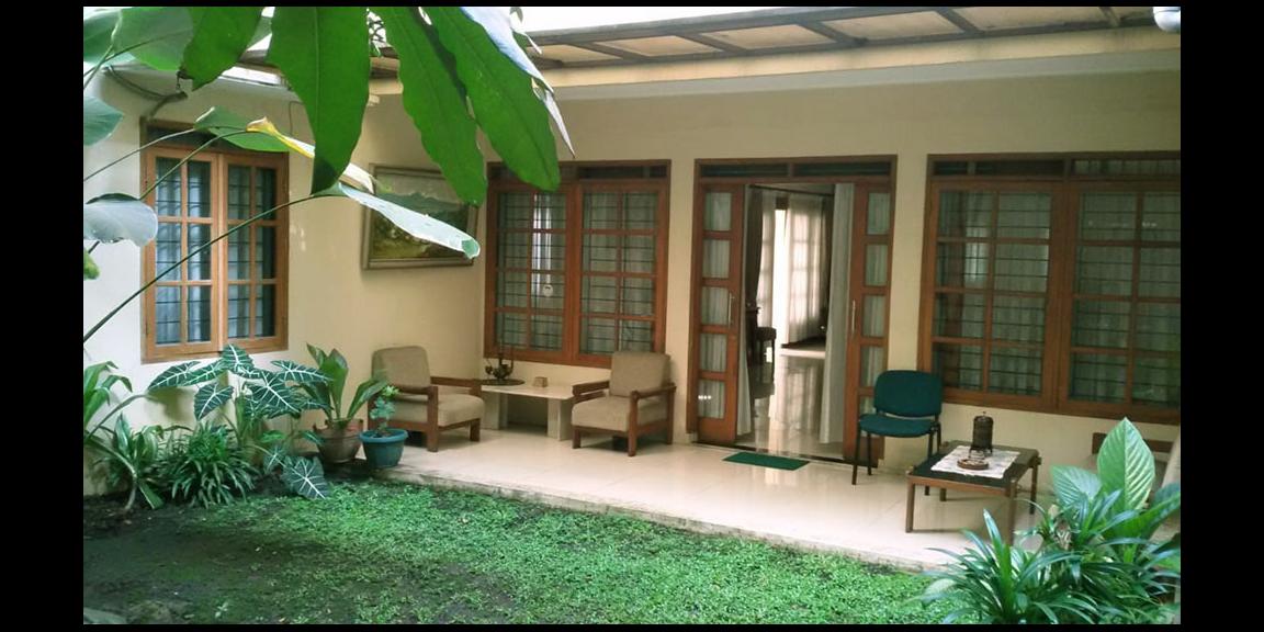 RUMAH DUA LANTAI KOTA BANDUNG RUMAH DUA LANTAI KOTA BANDUNG