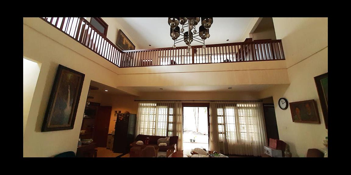 RUMAH DUA LANTAI KOTA BANDUNG RUMAH DUA LANTAI KOTA BANDUNG