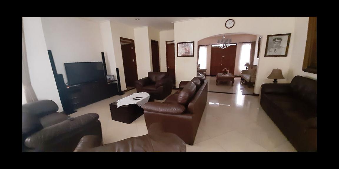 RUMAH DUA LANTAI KOTA BANDUNG RUMAH DUA LANTAI KOTA BANDUNG