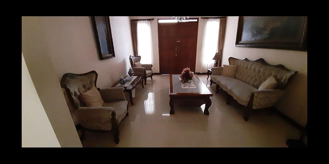 RUMAH DUA LANTAI KOTA BANDUNG RUMAH DUA LANTAI KOTA BANDUNG