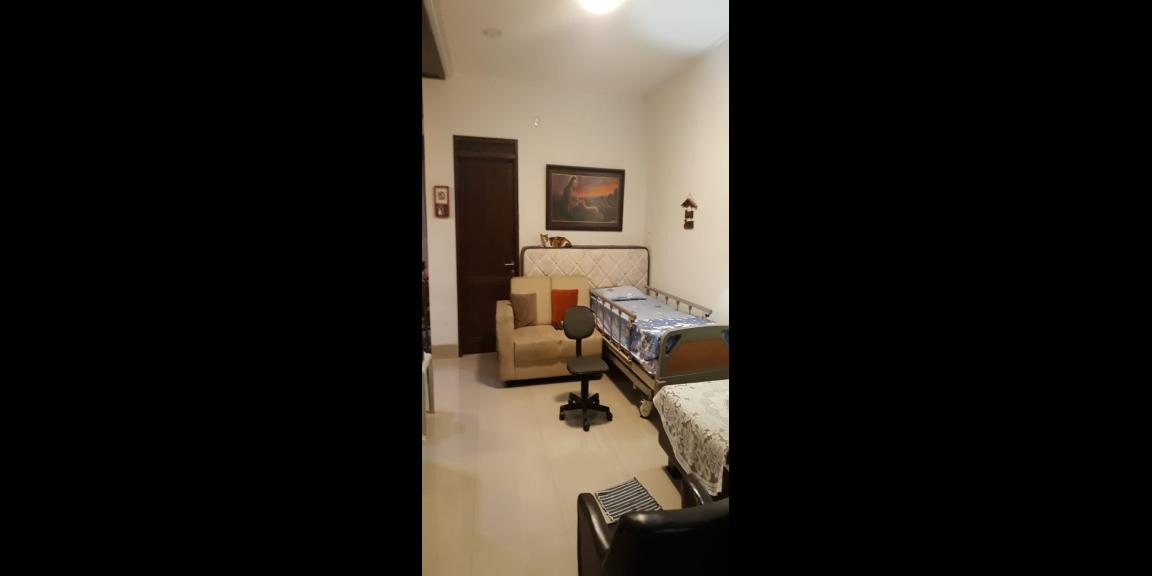 RUMAH SIAP HUNI GAYA AMERICAN CLASSIC DI ARCAMANIK BANDUNG RUMAH SIAP HUNI GAYA AMERICAN CLASSIC DI ARCAMANIK BANDUNG