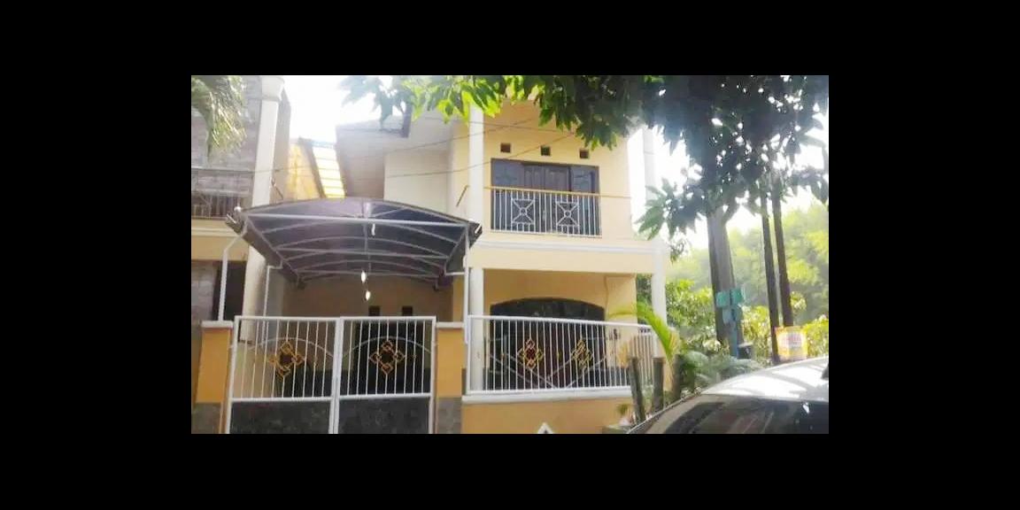 Rumah Disewakan 2 Lantai di Perumahan Babatan Pilang Dekat Kampus UNESA Surabaya Rumah Disewakan 2 Lantai di Perumahan Babatan Pilang Dekat Kampus UNESA Surabaya
