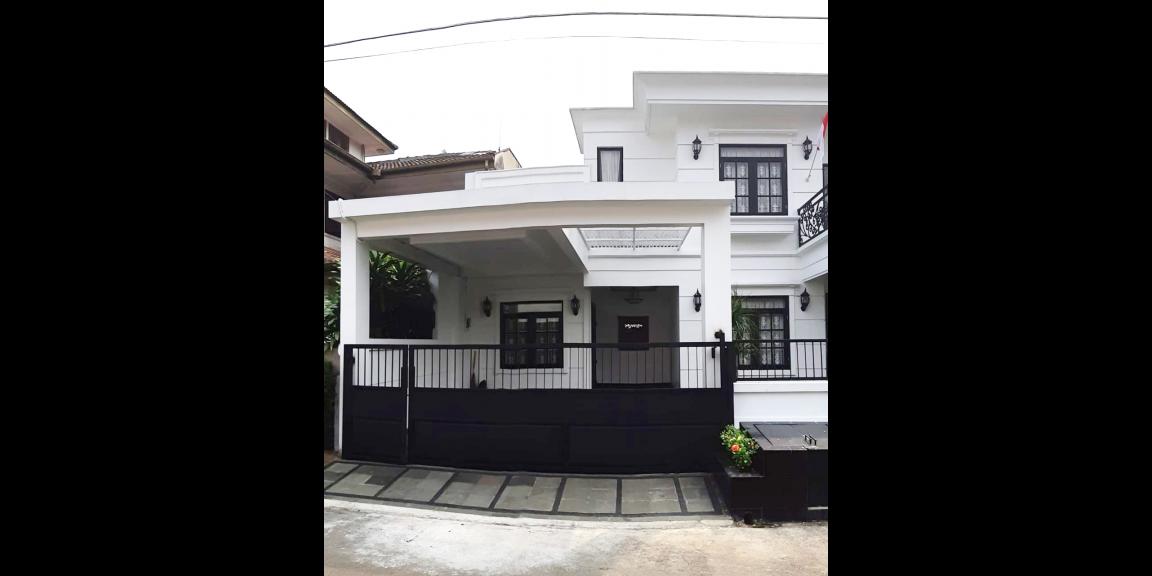 Sewa Rumah Mewah 2 Lantai Full Furnished Strategis di Kemanggisan Jakarta Barat Sewa Rumah Mewah 2 Lantai Full Furnished Strategis di Kemanggisan Jakarta Barat