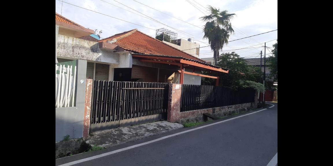 Rumah dijual dengan lokasi yang strategis di Jakarta Pusat Rumah dijual dengan lokasi yang strategis di Jakarta Pusat