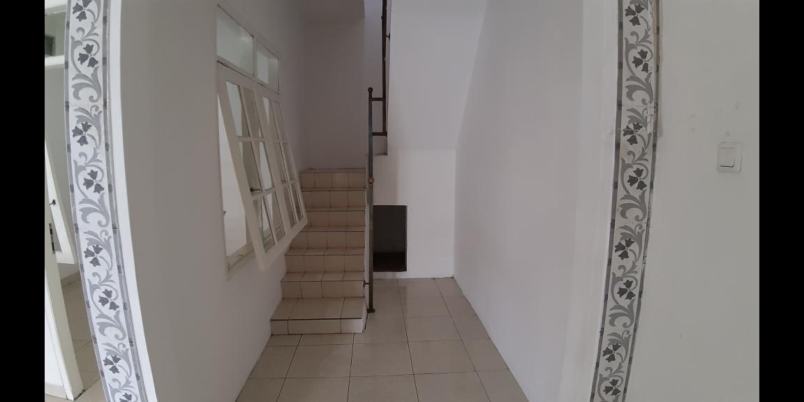 Disewakan Rumah 3 + 1 Kamar Tidur Bukit Serpong Mas Tangerang Selatan Disewakan Rumah 3 + 1 Kamar Tidur Bukit Serpong Mas Tangerang Selatan