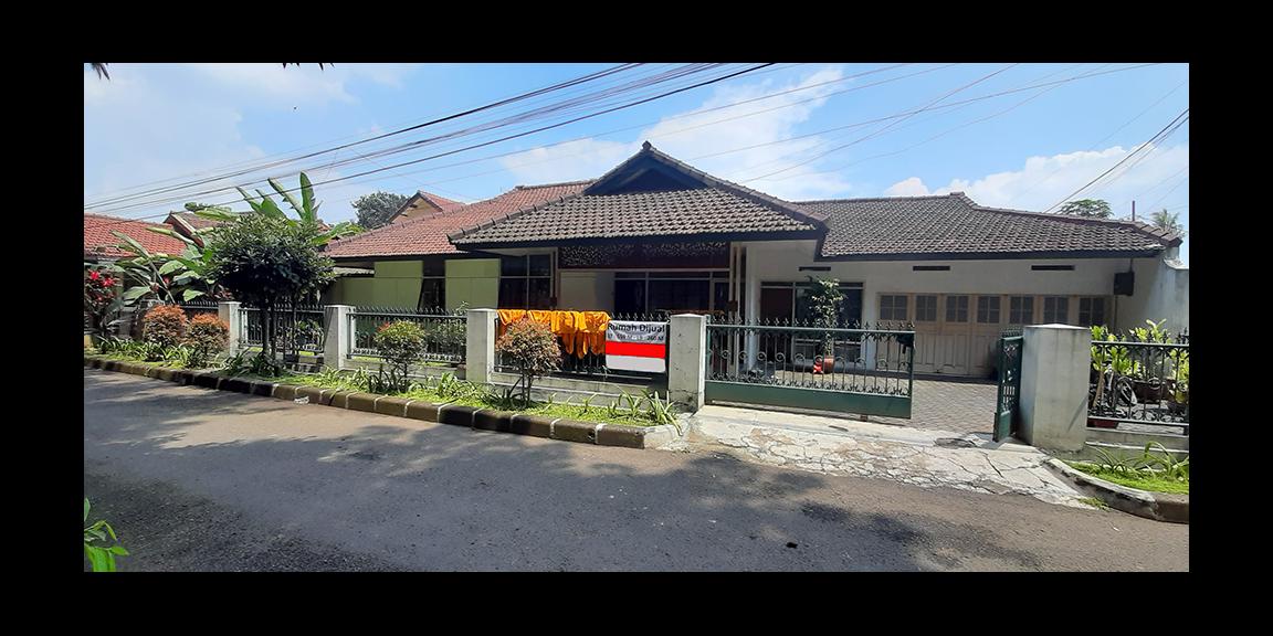 RUMAH CANTIK TERAWAT KOTA BANDUNG RUMAH CANTIK TERAWAT KOTA BANDUNG